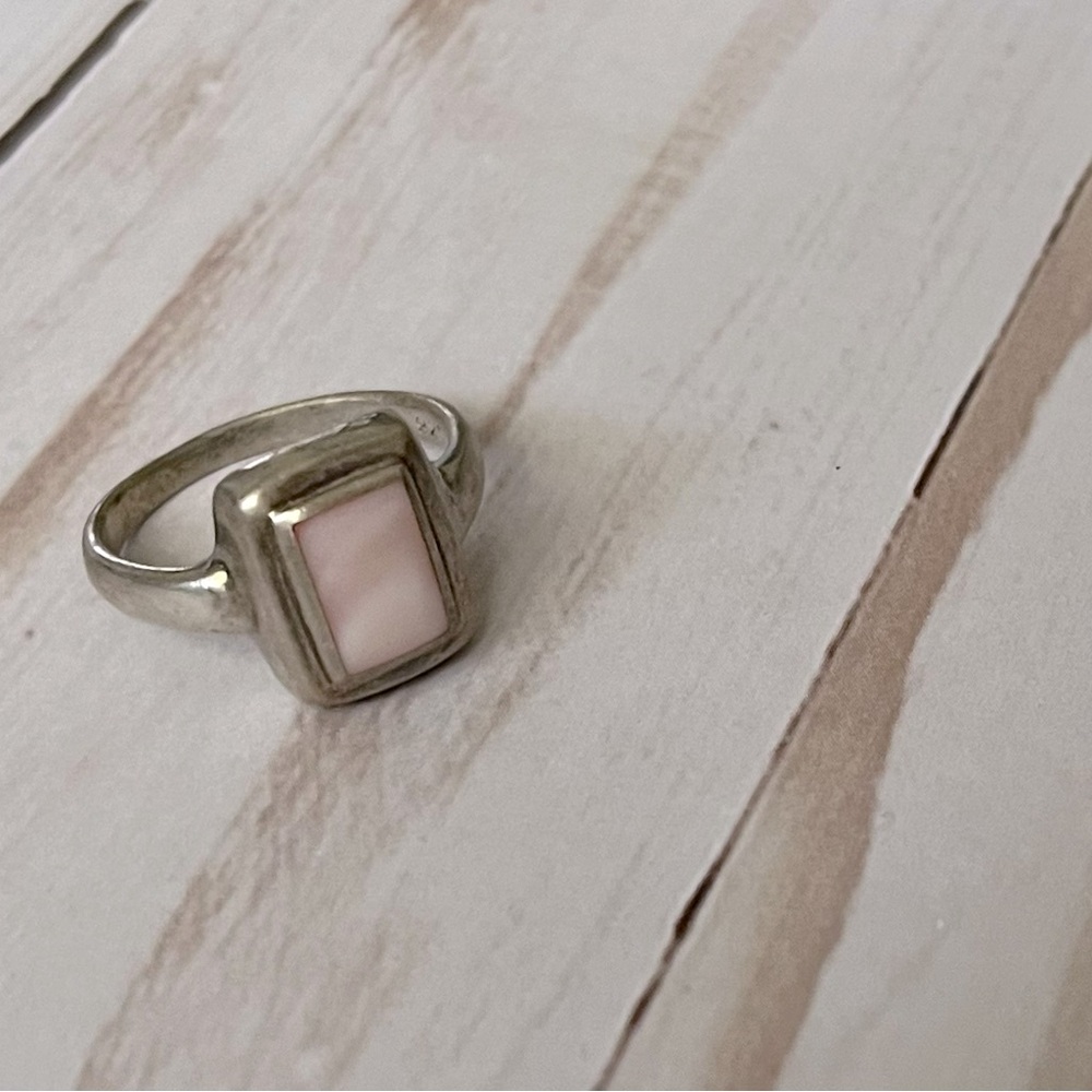 Sterling silver and pink stone fashion ring